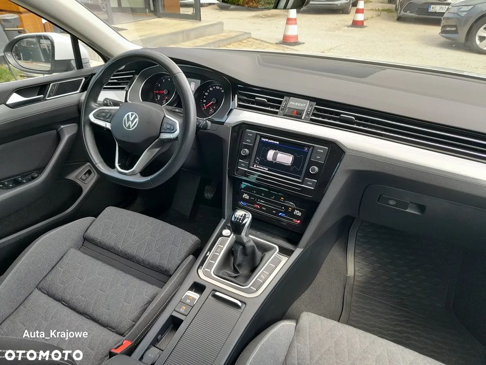 Volkswagen Passat 1.5 TSI EVO Business - 10