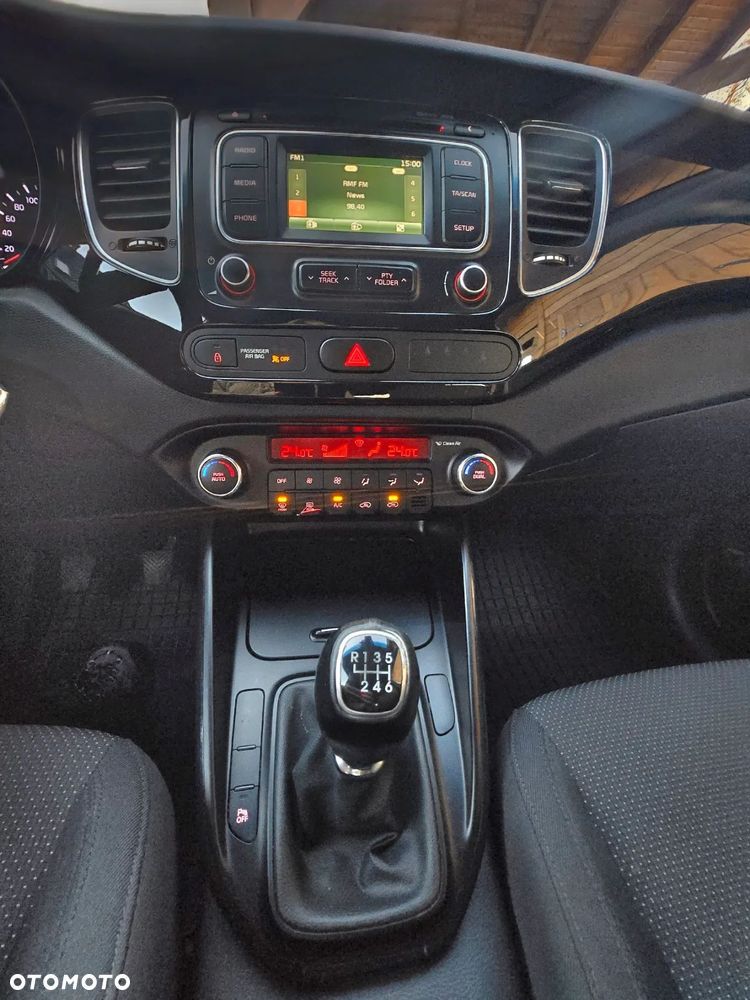 Kia Carens 1.6 GDI L - 6