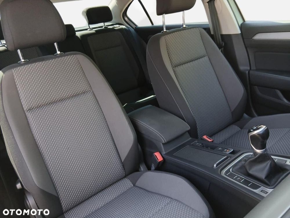 Volkswagen Passat 1.5 TSI EVO Essence - 21