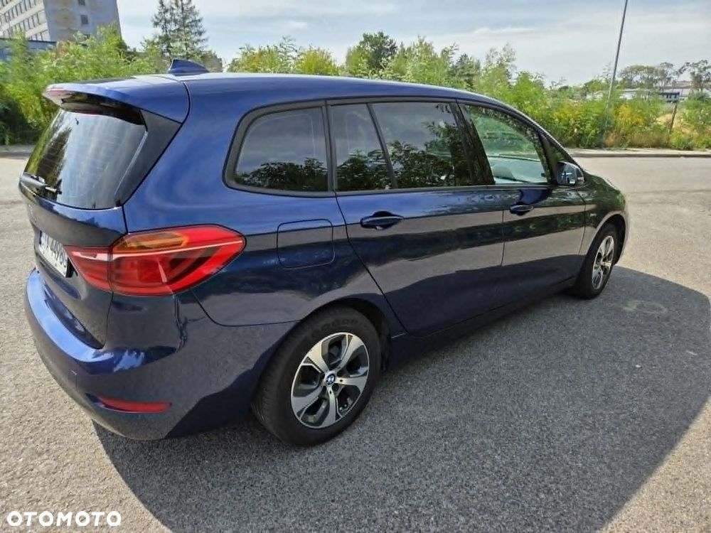 BMW Seria 2 218d xDrive Sport - 7