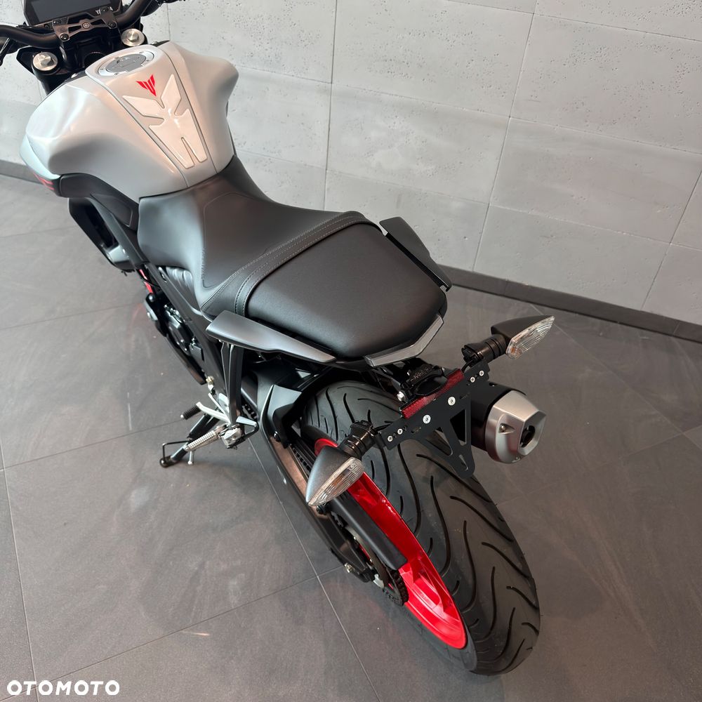 Yamaha MT - 13