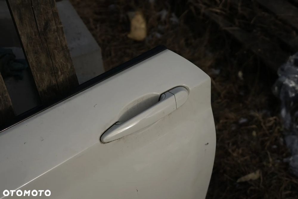 Drzwi przód przednie lewe BMW seria 1 F21 3d 300 - 4