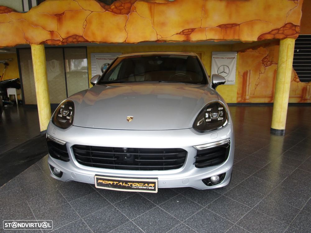 Porsche Cayenne S Tiptronic S - 2