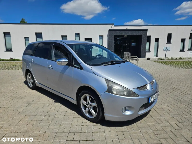 Mitsubishi Grandis - 14