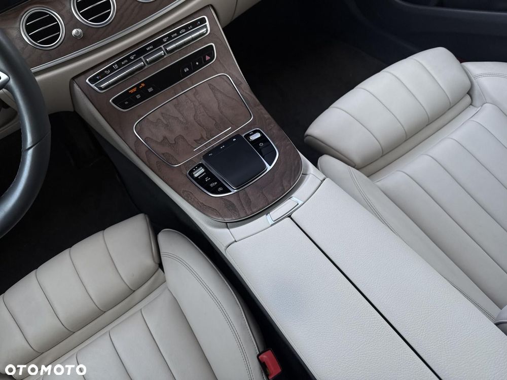 Mercedes-Benz Klasa E - 14