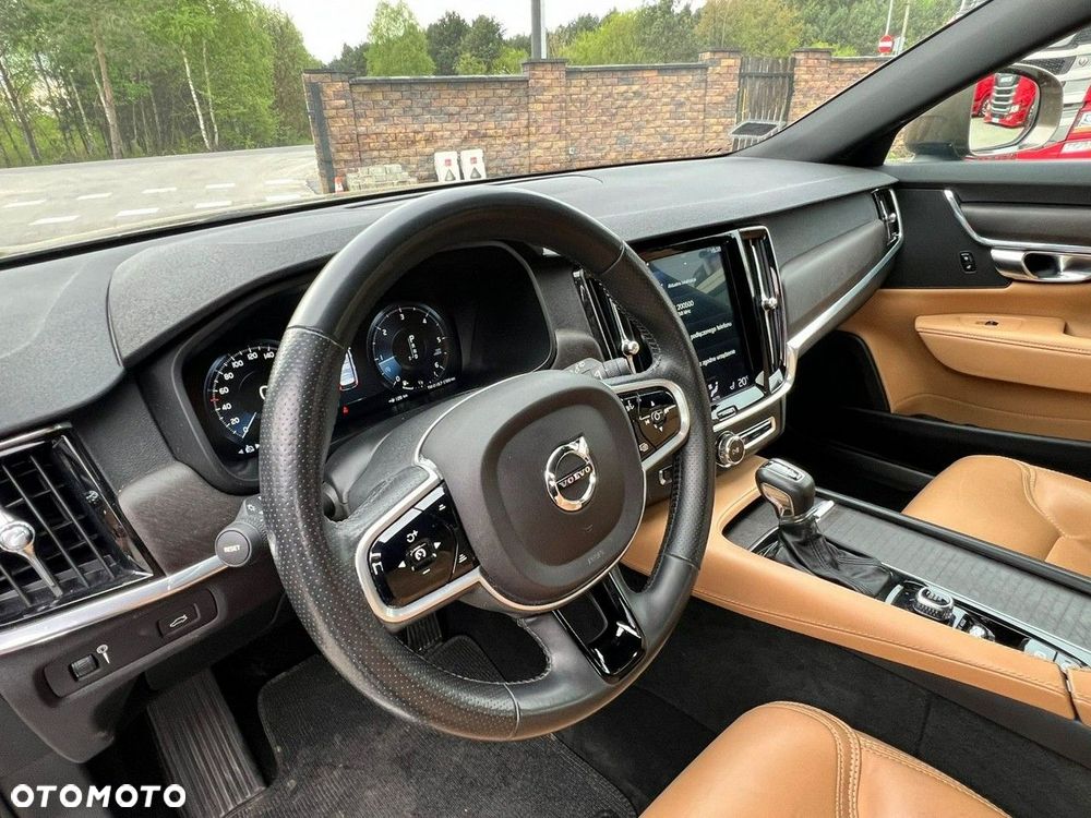 Volvo V90 D4 AWD Momentum Pro - 27