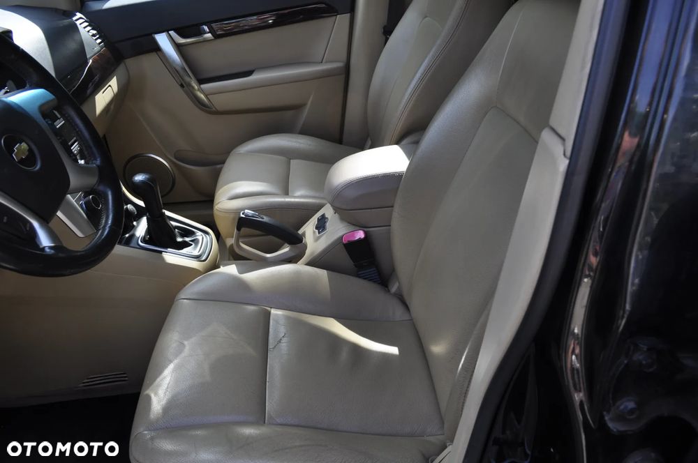 Chevrolet Captiva 2.4 LS 5os - 6