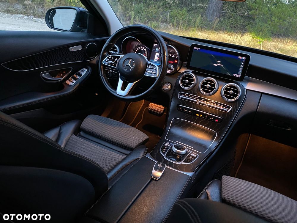 Mercedes-Benz Klasa C 180 9G-TRONIC Avantgarde - 33