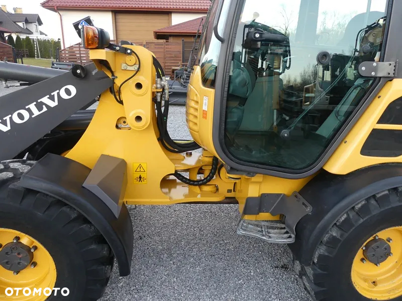 Volvo L25F / Z Niemiec / WAGA / Super Stan / - 27