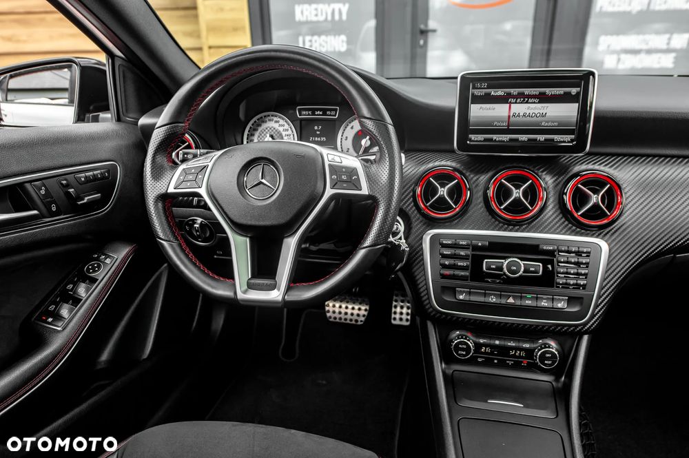 Mercedes-Benz Klasa A 250 (BlueEFFICIENCY) 7G-DCT AMG Sport - 24