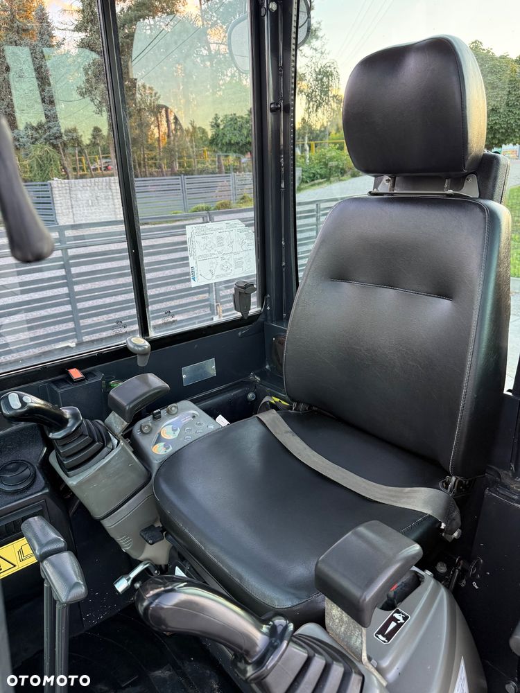 Yanmar VIO25 - 9