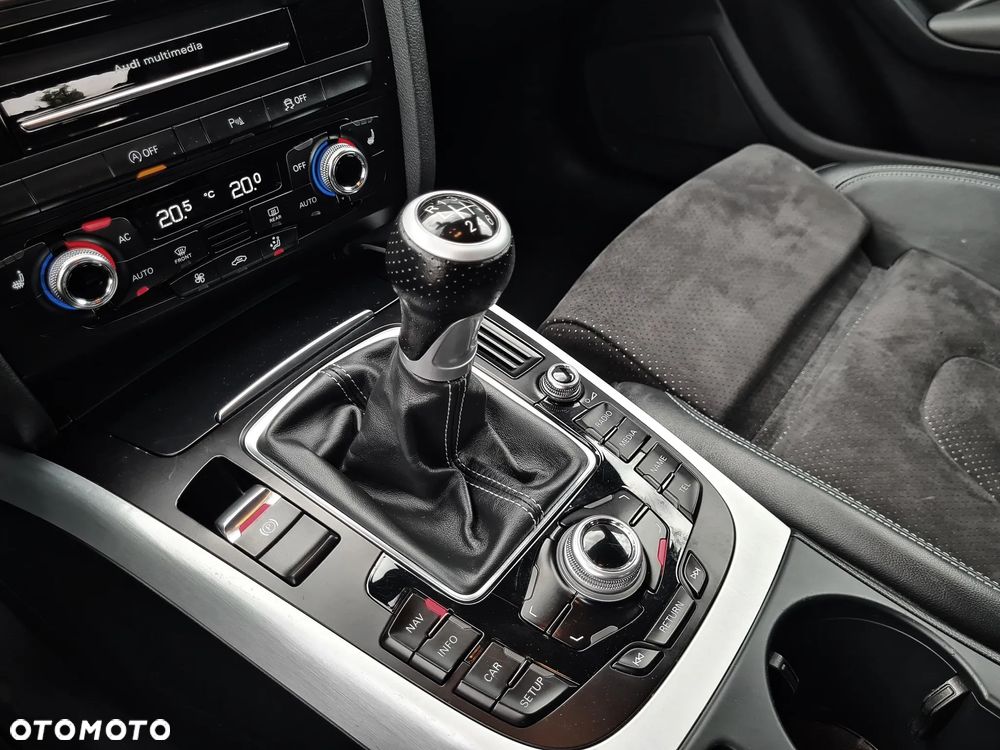 Audi A4 Avant 2.0 TDI DPF S line Sportpaket - 32