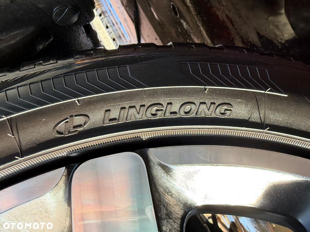 Koła felgi 205/50 r17 Citroen C4 Cactus 9800494077 4x108 6,5Jx17 ET19 centr 65,1 OE - 9