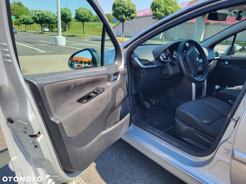 Peugeot 207 1.4 HDi Trendy Euro5 - 16