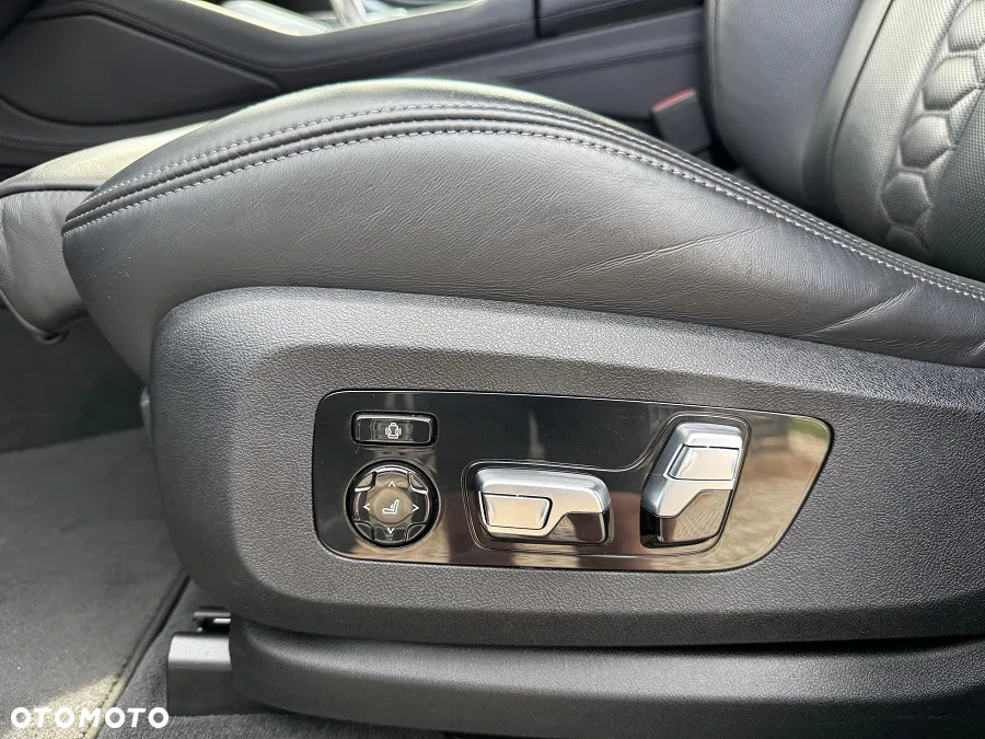 BMW X5 M Competition - 17