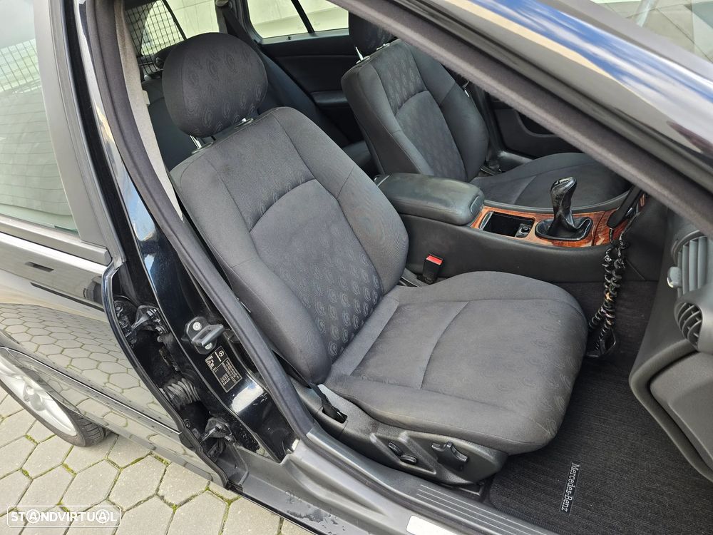 Mercedes-Benz C 220 T CDI Classic - 25