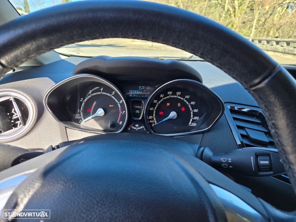 Ford Fiesta 1.0 T EcoBoost Titanium - 17