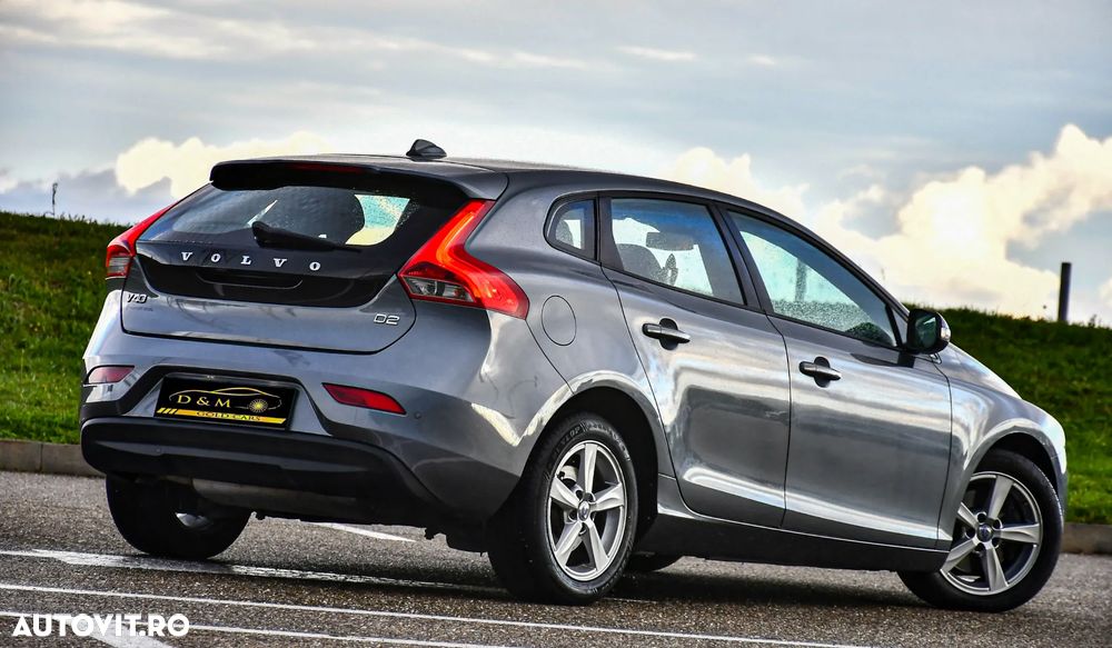 Volvo V40 D2 Momentum - 6