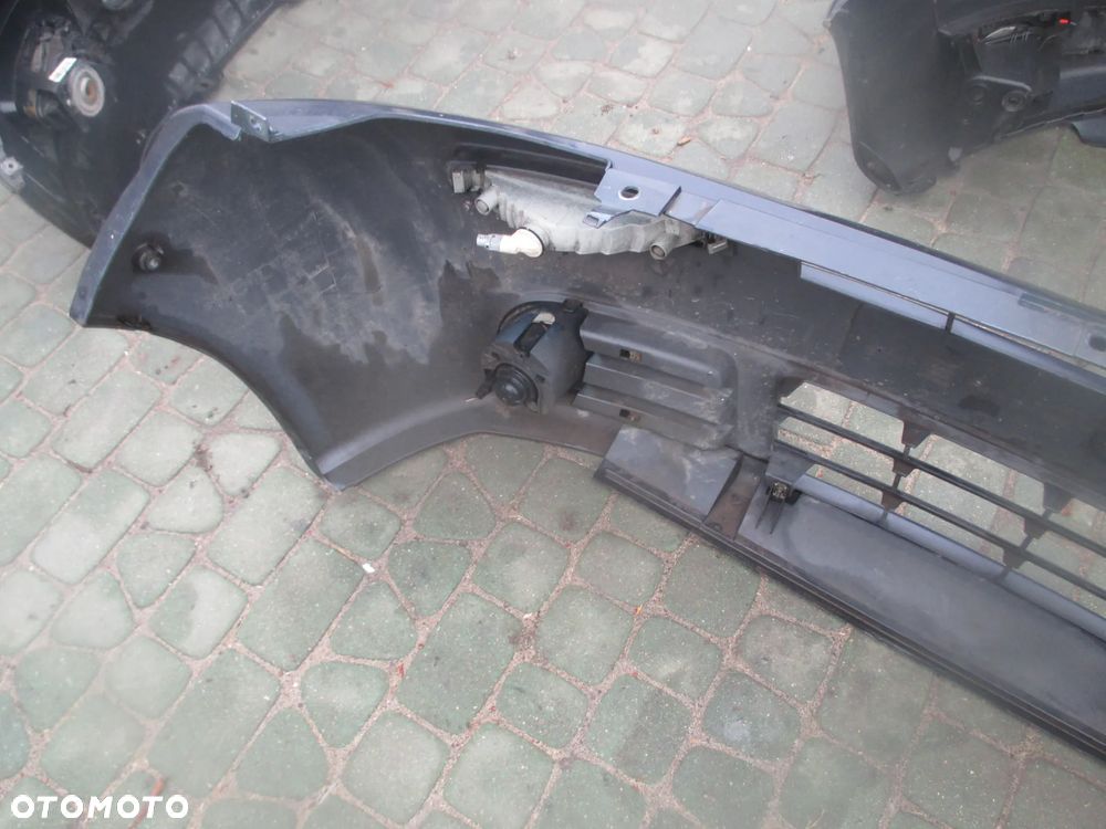 Zderzak Primaster Vivaro Trafic - 9