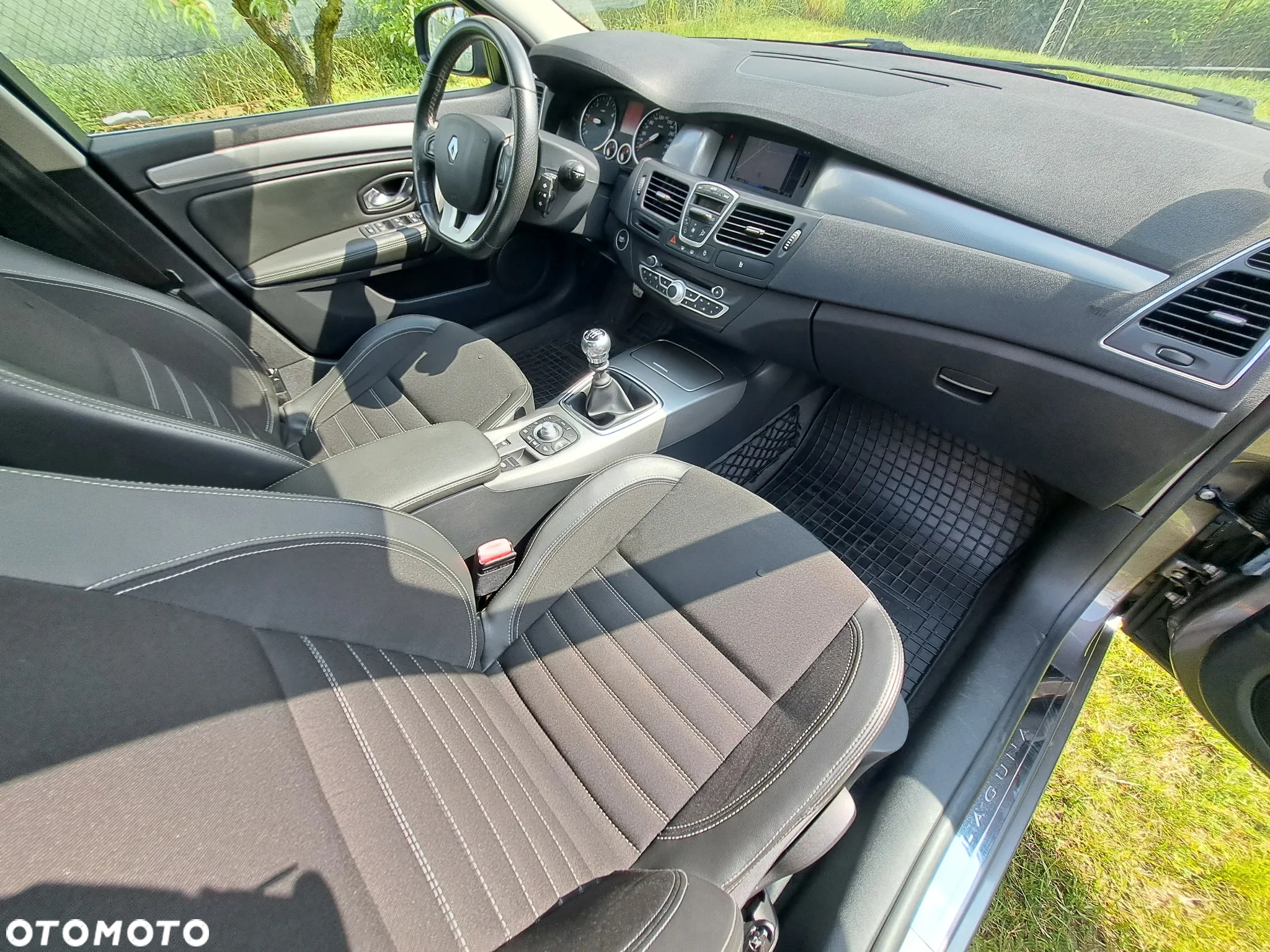 Renault Laguna dCi 110 FAP Limited - 9