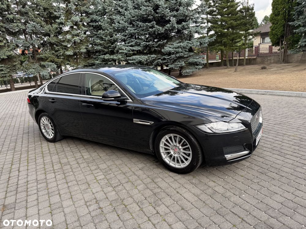 Jaguar XF E-Performance Portfolio - 9