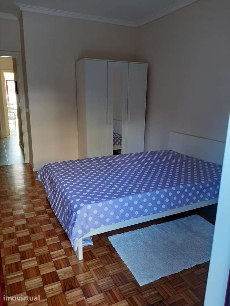 Quartos individuais com mobiliário e utilidades em Viana do Castelo - Grande imagem: 2/15