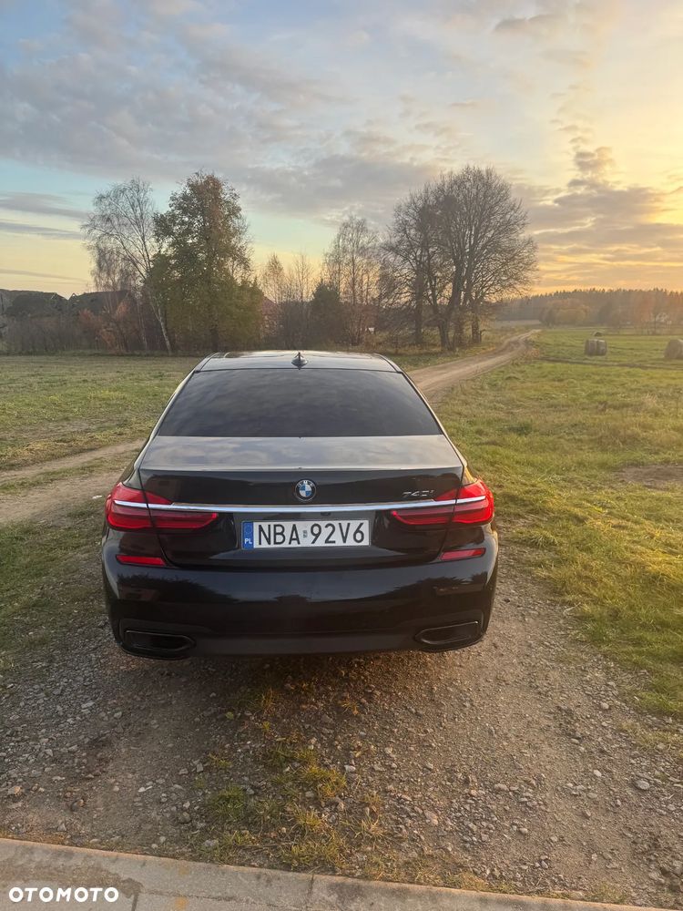 BMW Seria 7 740i - 6
