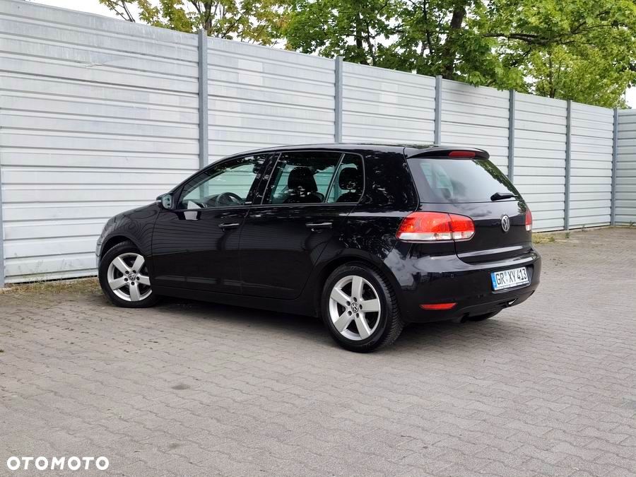 Volkswagen Golf 1.6 TDI DPF Highline - 4