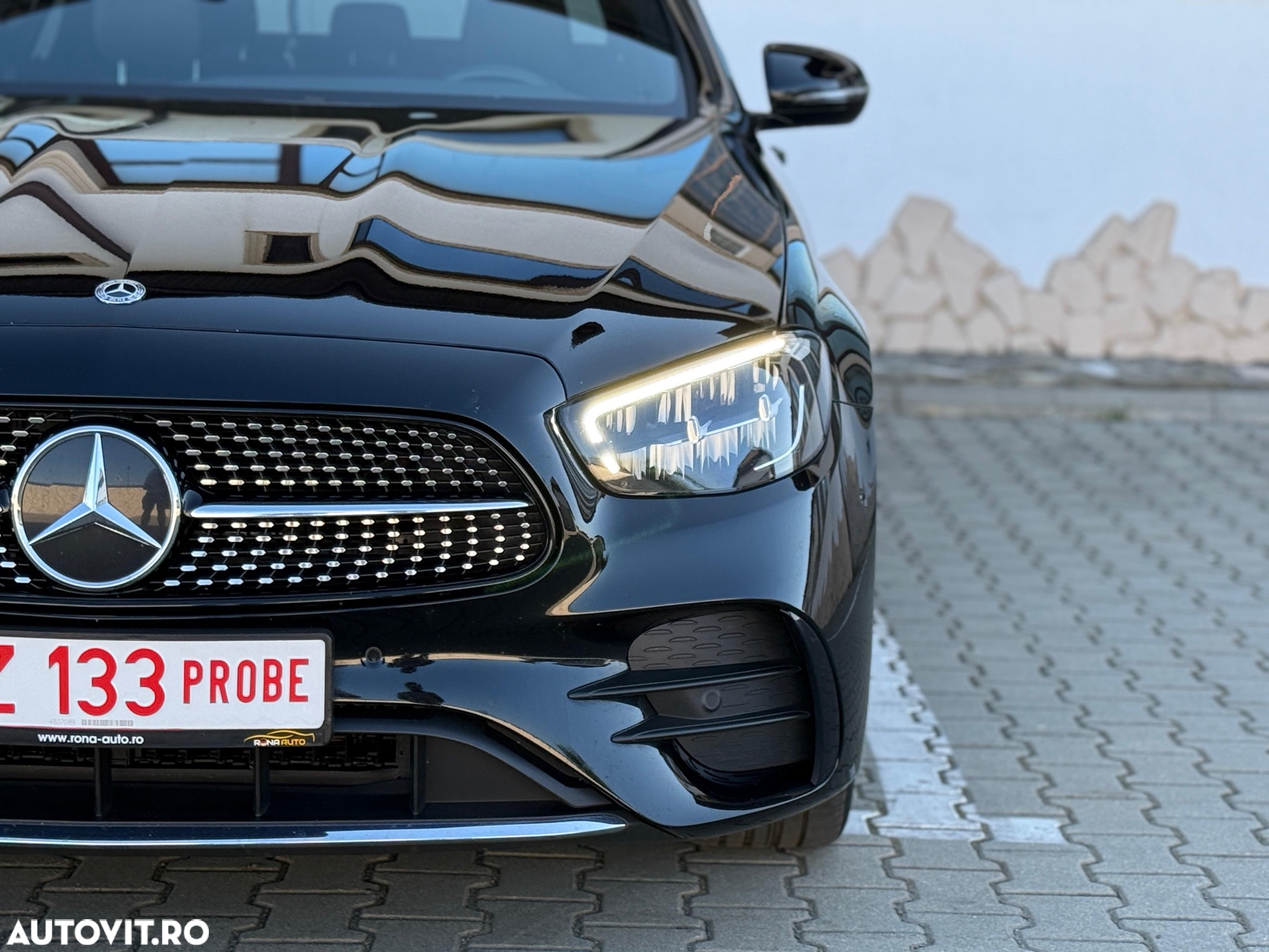 Mercedes-Benz E 300 T 9G-TRONIC AMG Line - 3