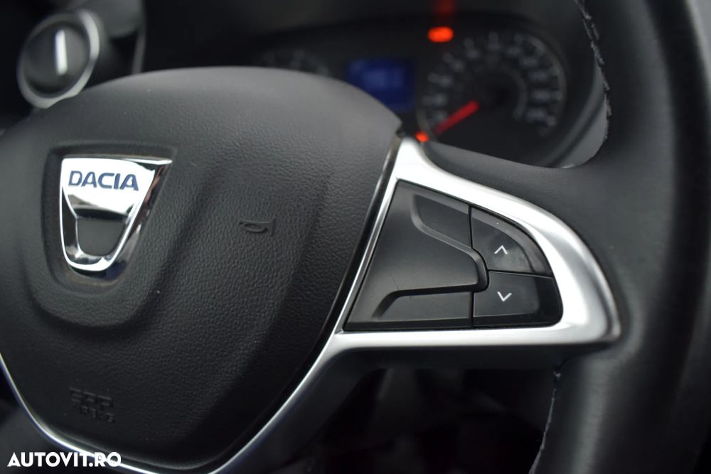 Dacia Duster 1.6 SCe 4WD Comfort - 16