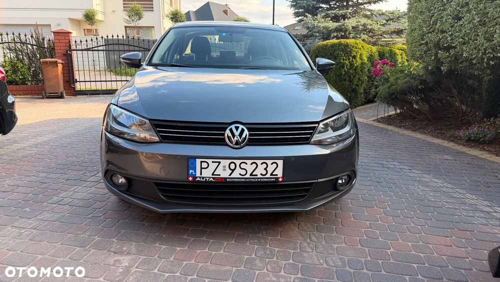 Volkswagen Jetta - 6