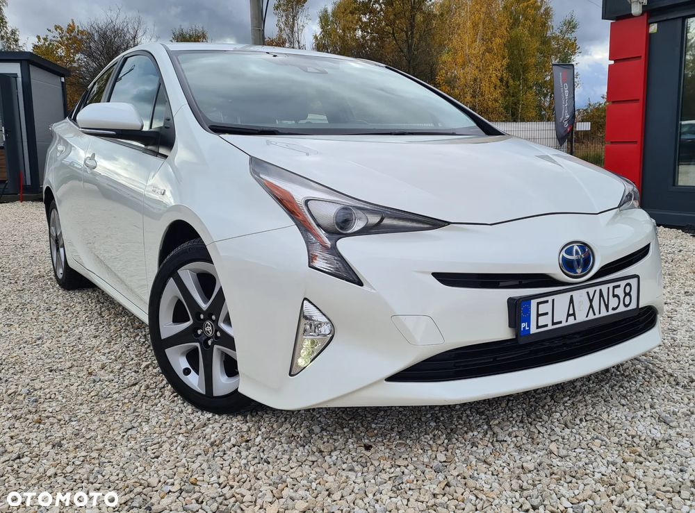 Toyota Prius Hybrid - 24