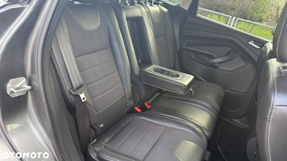 Ford Kuga 2.0 TDCi 4x4 Titanium - 28