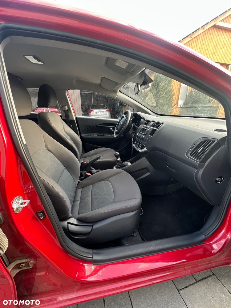 Kia Rio 1.2 Attract - 12