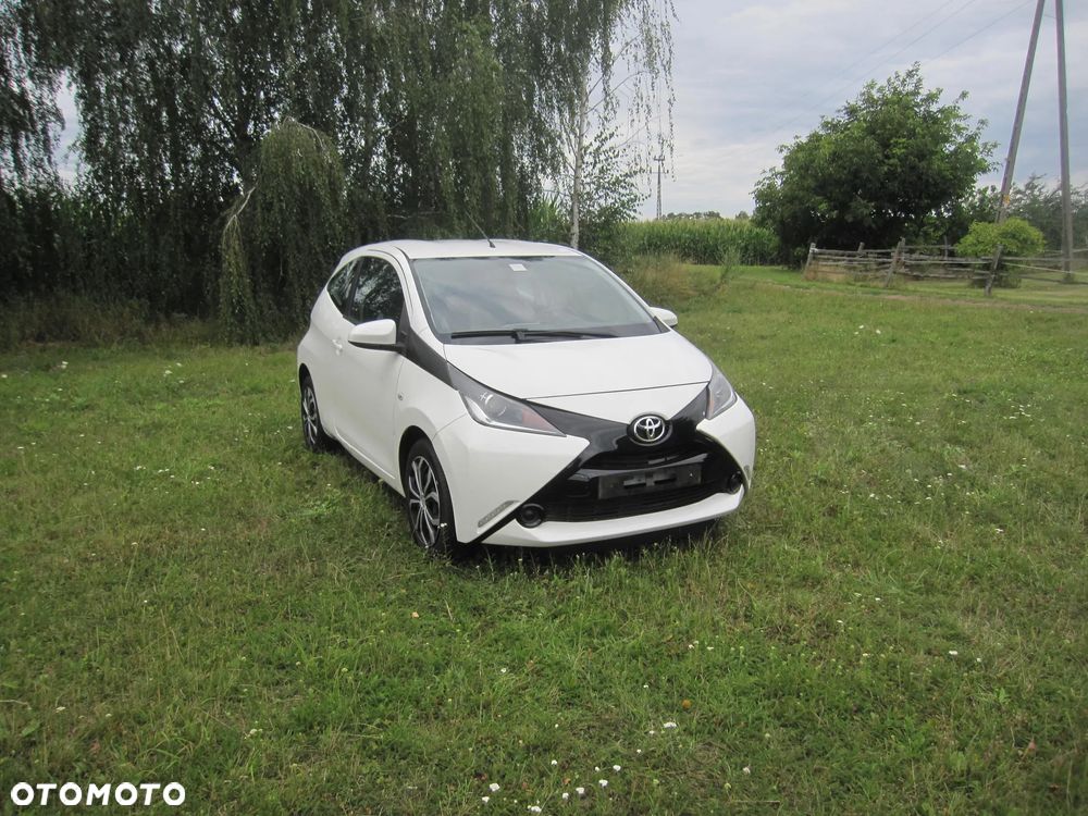Toyota Aygo x-play club - 4