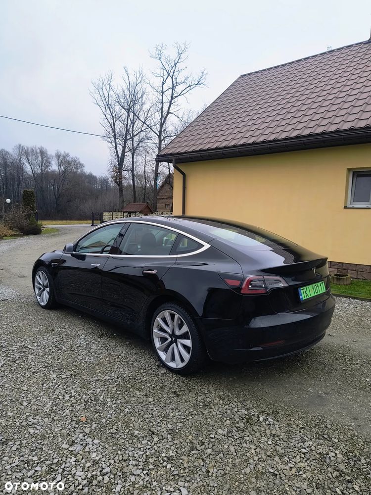 Tesla Model 3 - 7