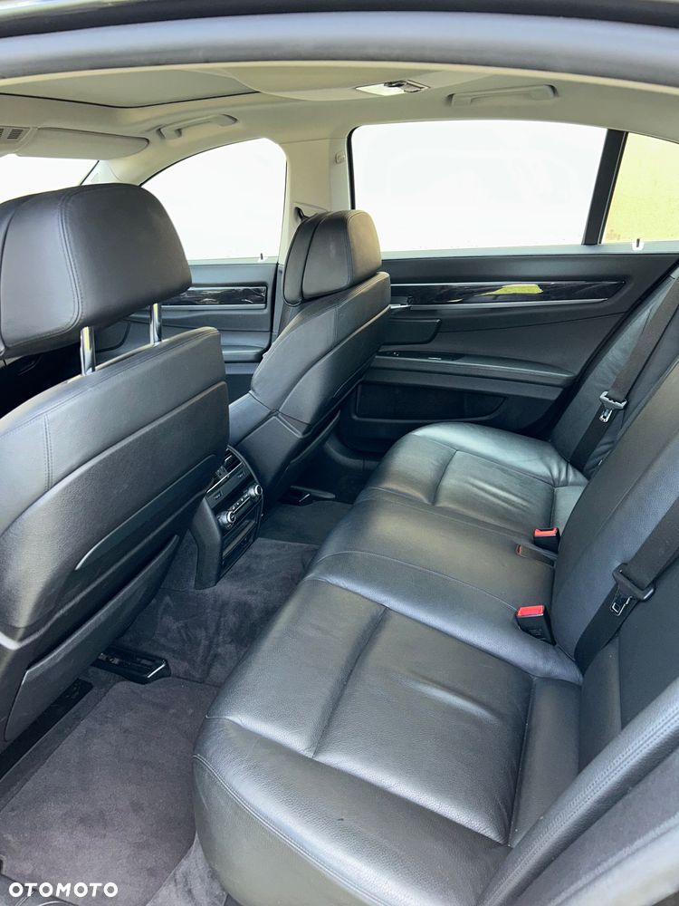 BMW Seria 7 730d - 12