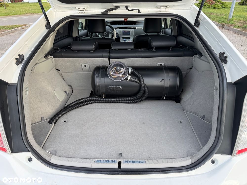 Toyota Prius - 18