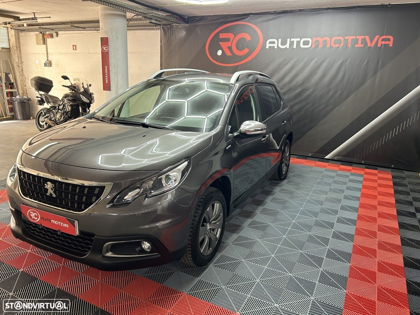 Peugeot 2008 1.2 PureTech Style - 3