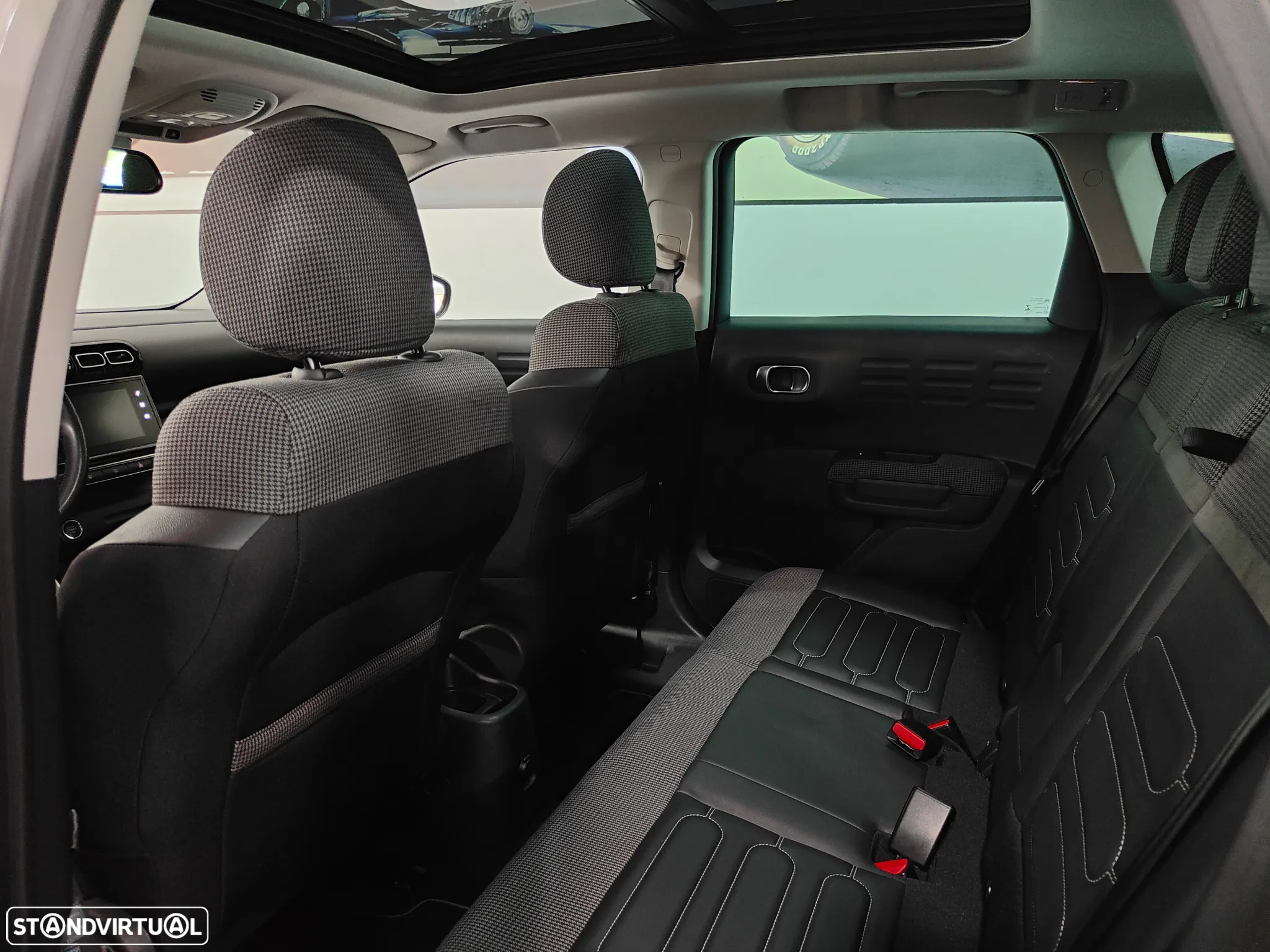 Citroën C3 Aircross 1.2 PureTech Shine EAT6 - 35