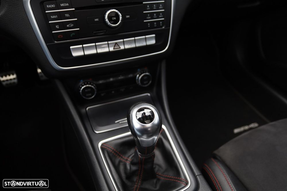 Mercedes-Benz CLA 200 - 11