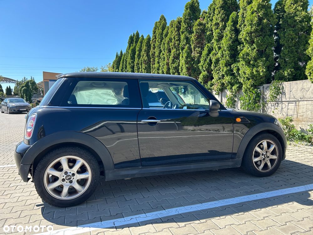 MINI ONE Standard - 4