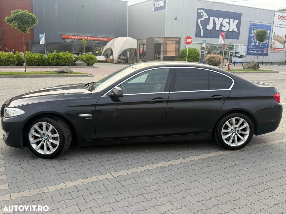 BMW Seria 5 530d xDrive - 13