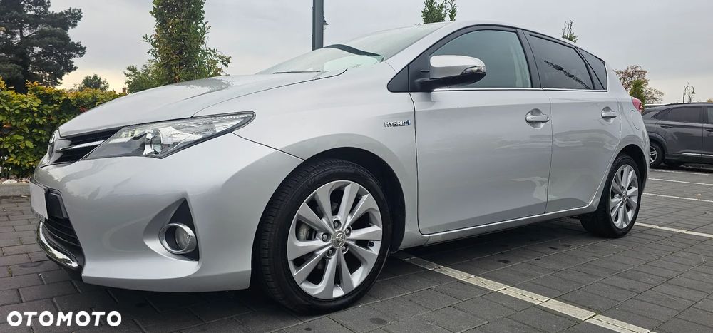 Toyota Auris 1.8 HSD Luna - 1