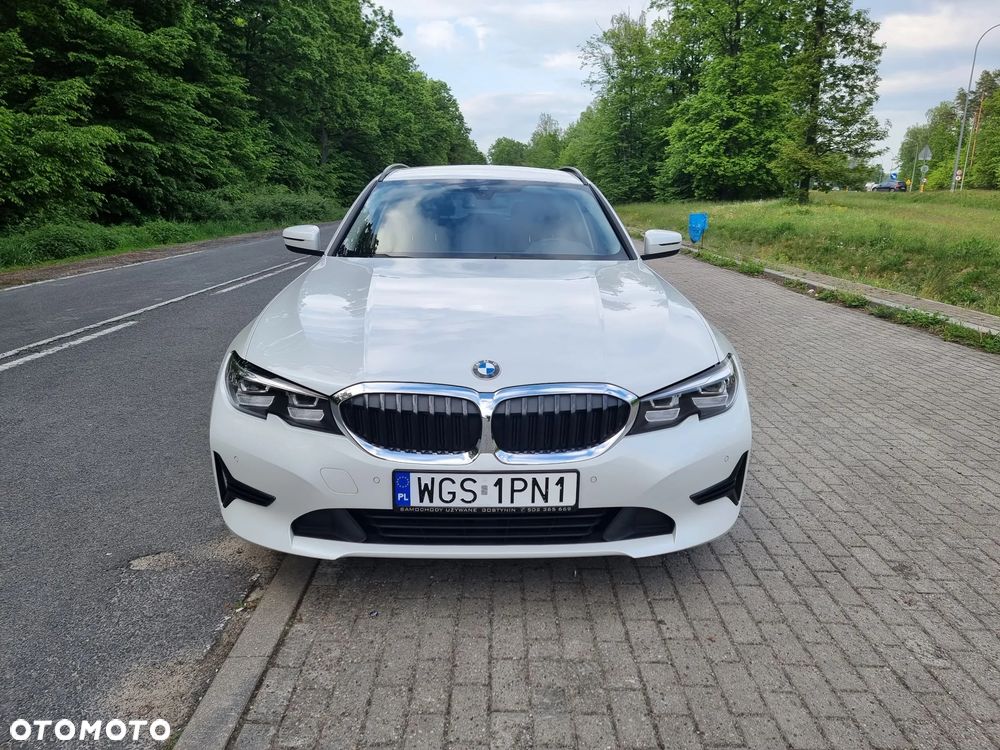 BMW Seria 3 320d Edition Luxury Line Purity - 11