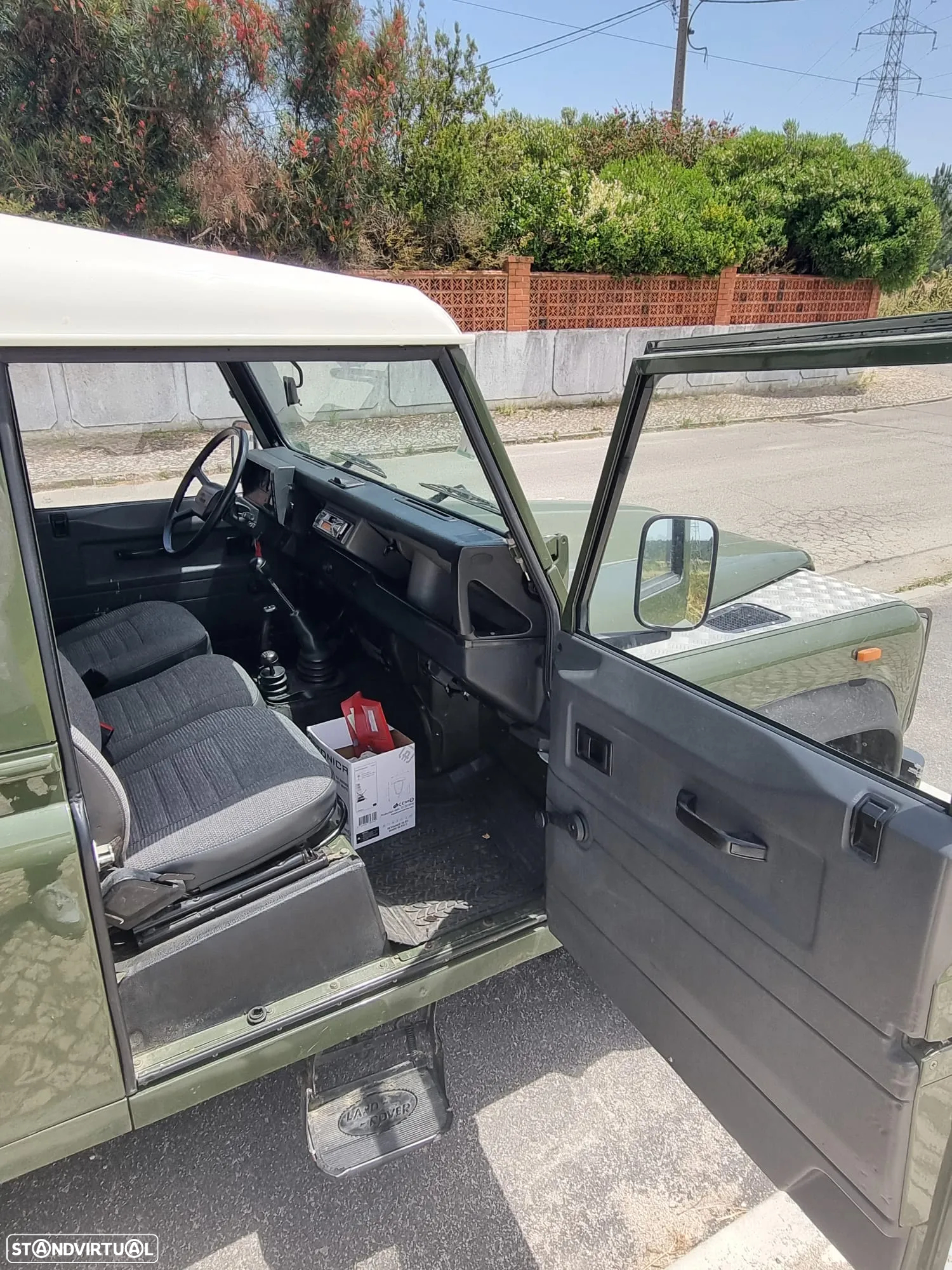 Land Rover Defender 90 2.5 TDi Metal Top - 11