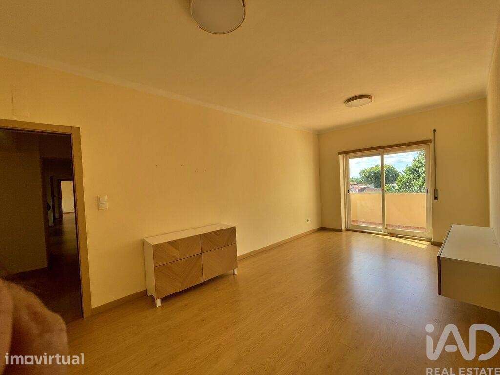 Apartamento T4 em Rio Maior de 147,00 m2 - Grande imagem: 2/30