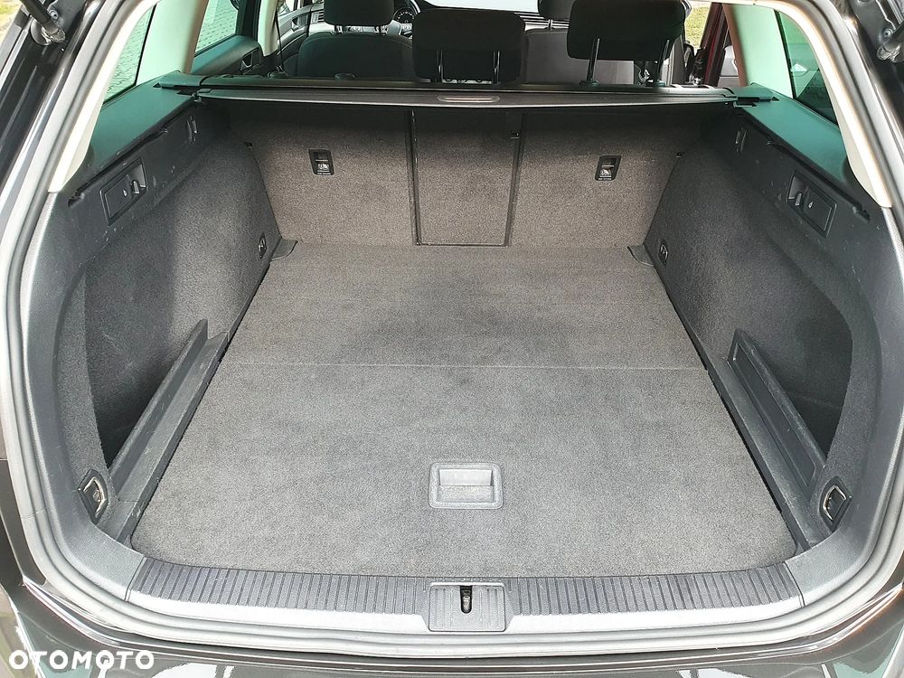 Volkswagen Passat 2.0 TDI SCR Trendline - 10