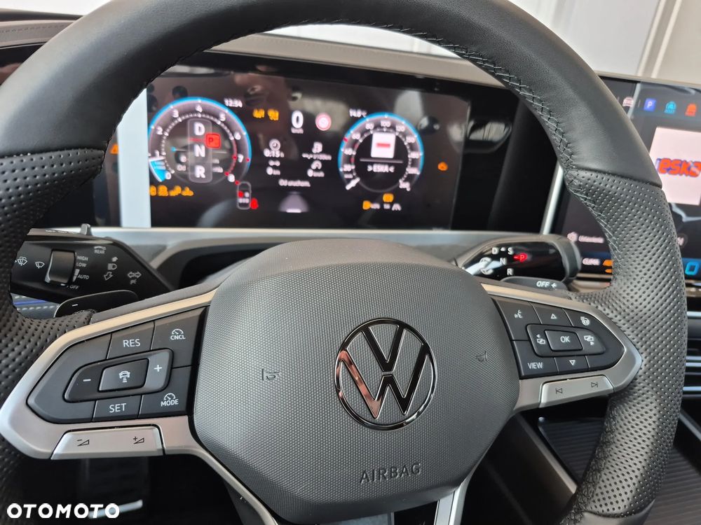 Volkswagen Passat - 12