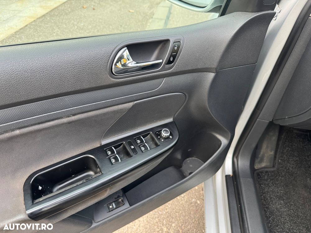 Volkswagen Golf 1.9 TDI Comfortline - 9